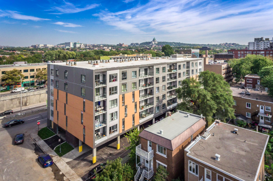 Le sommet Décarie